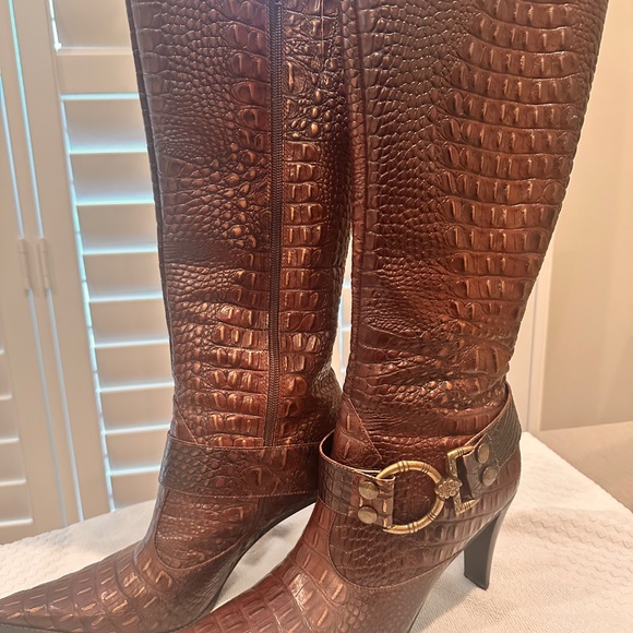 Gianni Bini Brown Leather Crocodile Boots - Picture 4 of 15